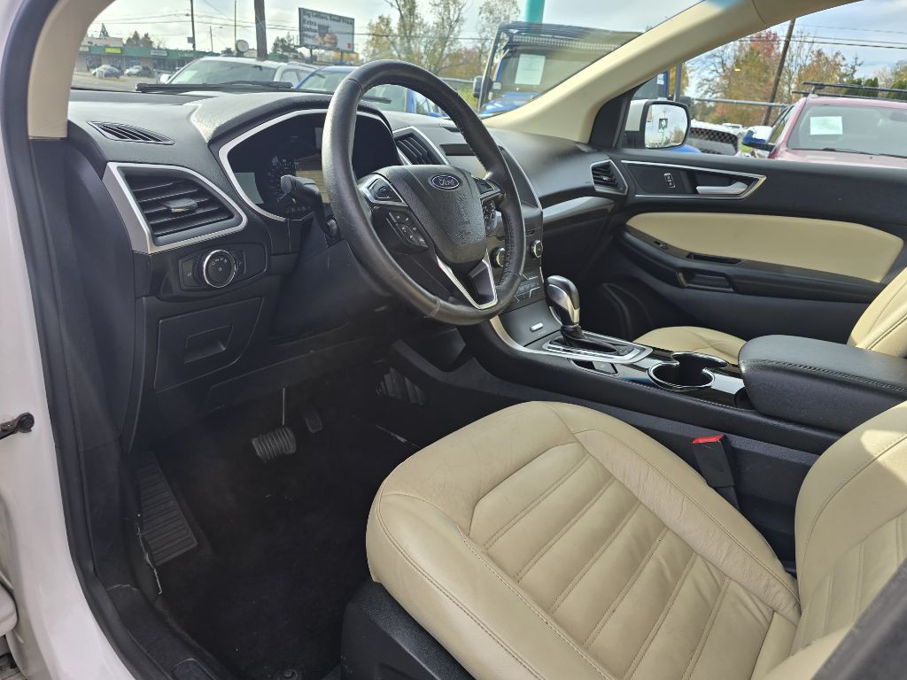 2015 Ford Edge Image 9
