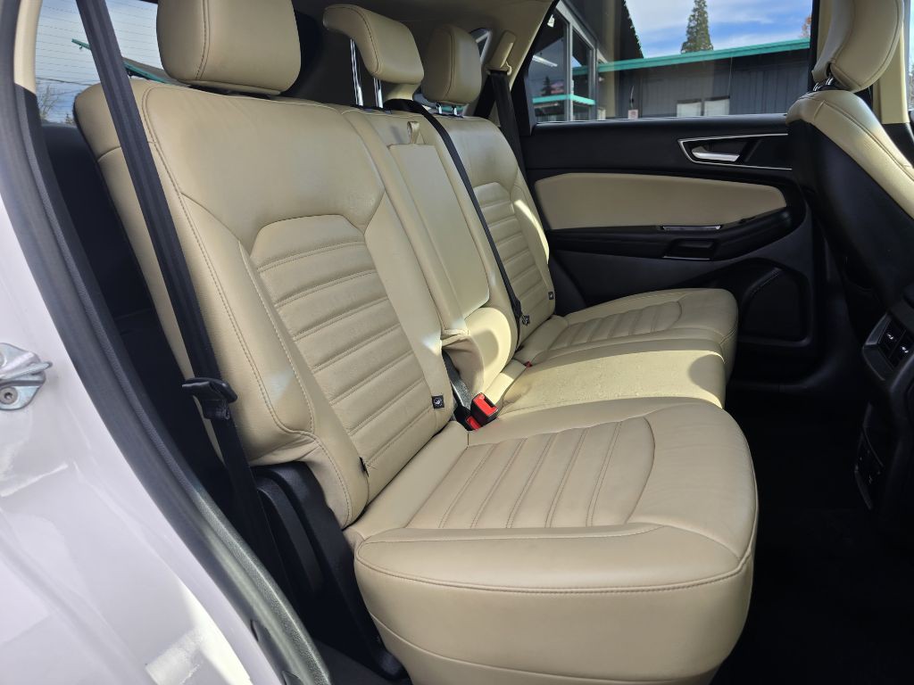 2015 Ford Edge Image 14