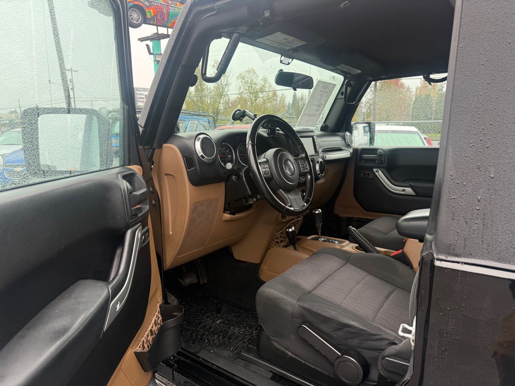 2012 Jeep Wrangler Image 5