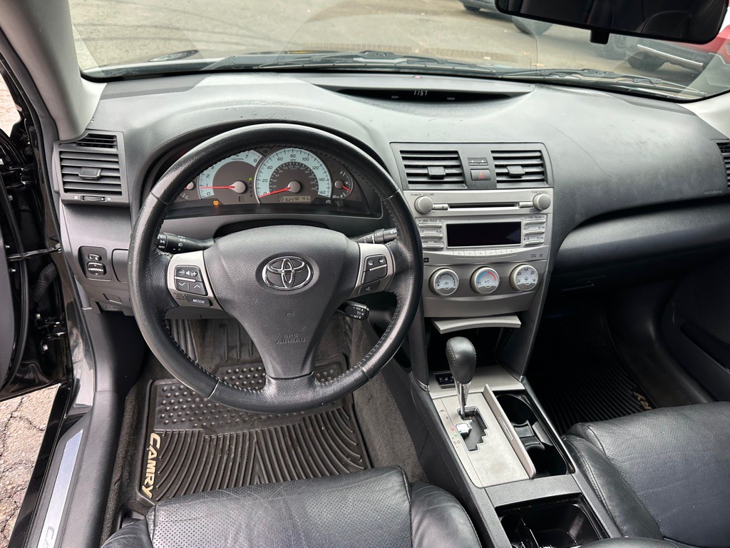 2010 Toyota Camry Image 9