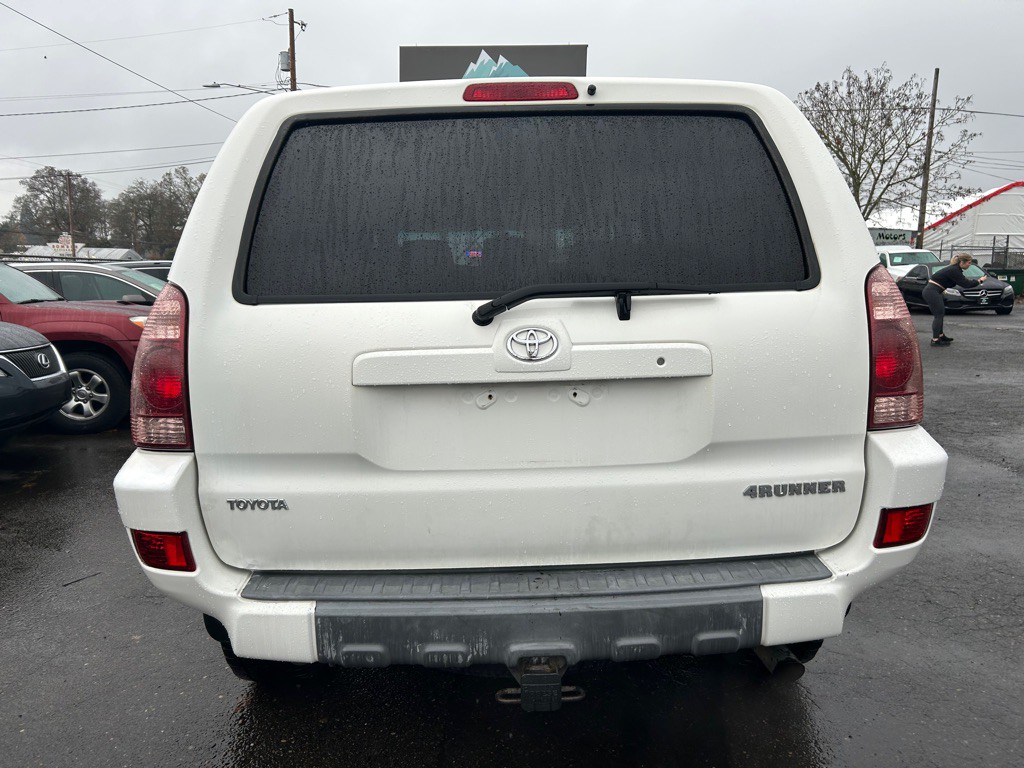2005 Toyota 4Runner Image 3
