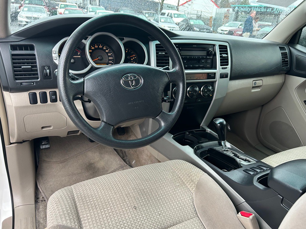 2005 Toyota 4Runner Image 9