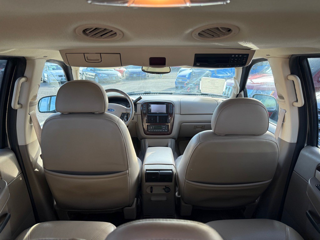 2003 Ford Explorer Image 7