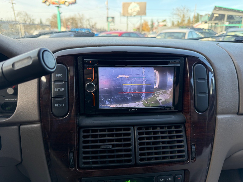 2003 Ford Explorer Image 10