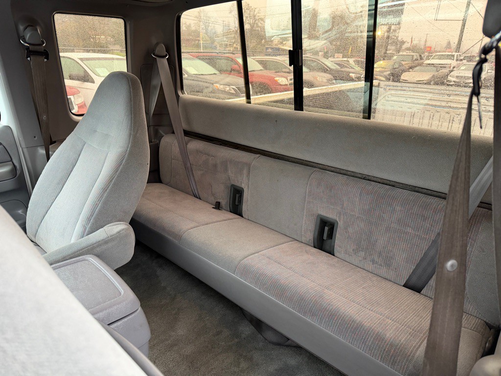 1995 Ford F-250 Image 8