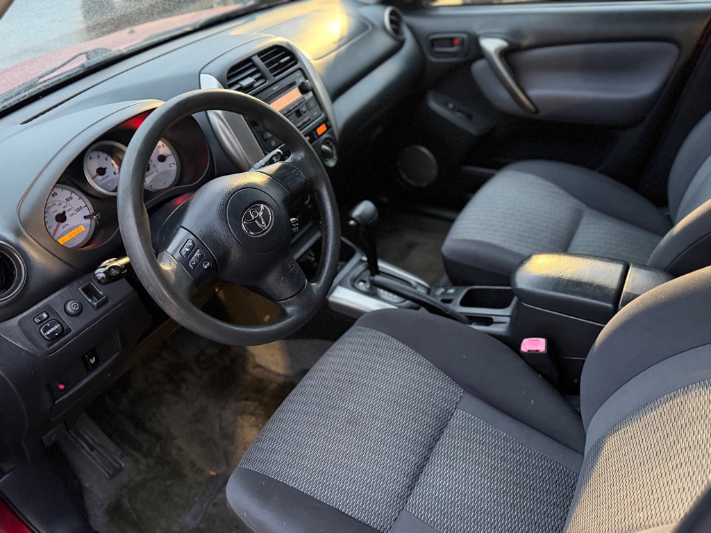 2005 Toyota Rav4 Image 6