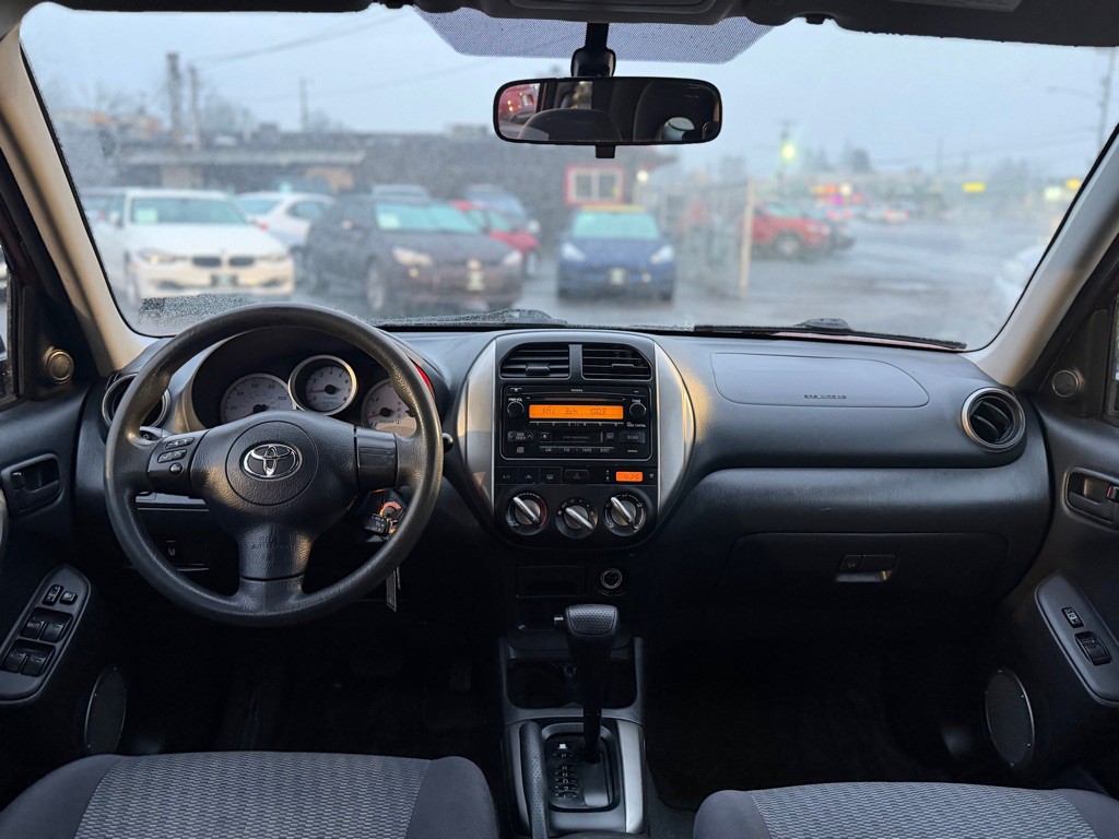 2005 Toyota Rav4 Image 8