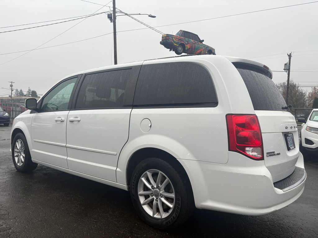 2015 Dodge Grand Caravan Image 2