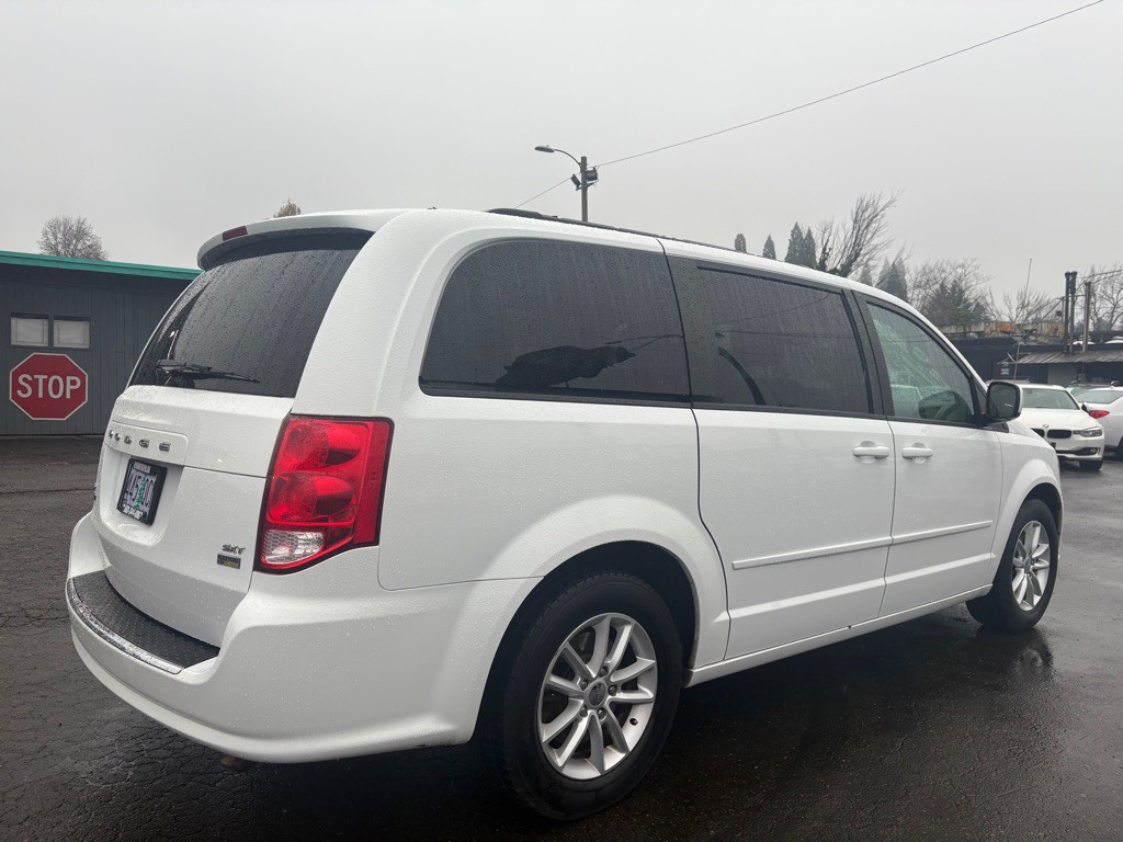 2015 Dodge Grand Caravan Image 4