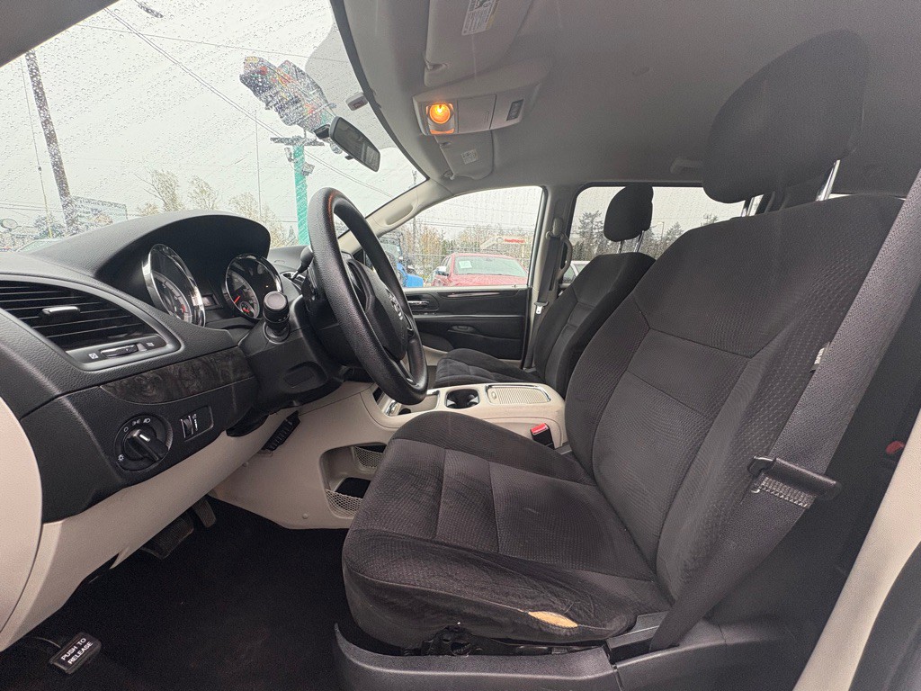 2015 Dodge Grand Caravan Image 7