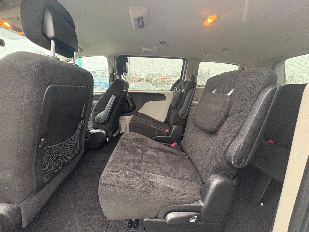 2015 Dodge Grand Caravan Image 8