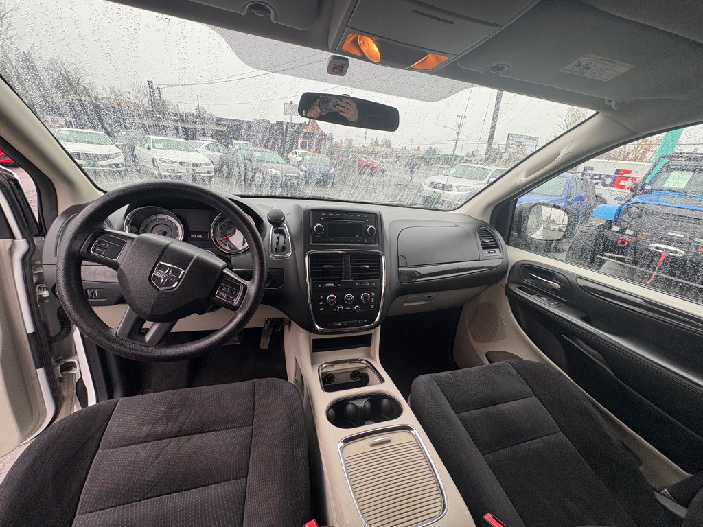 2015 Dodge Grand Caravan Image 9