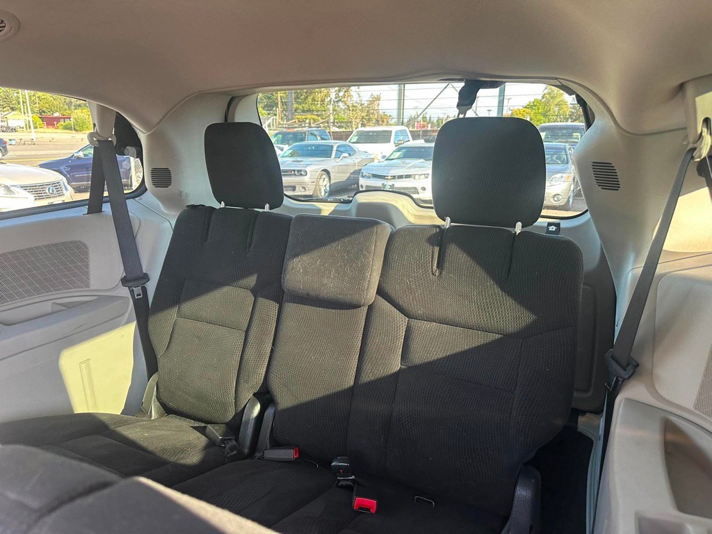 2015 Dodge Grand Caravan Image 9