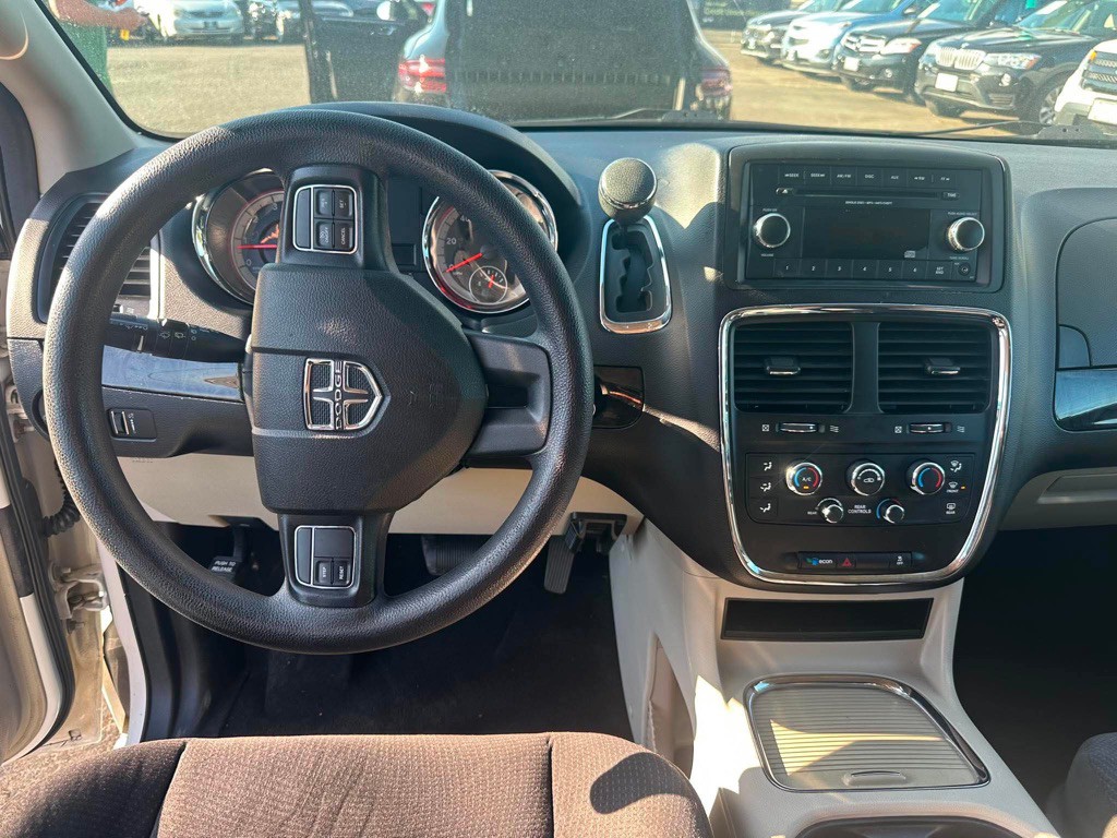 2015 Dodge Grand Caravan Image 11