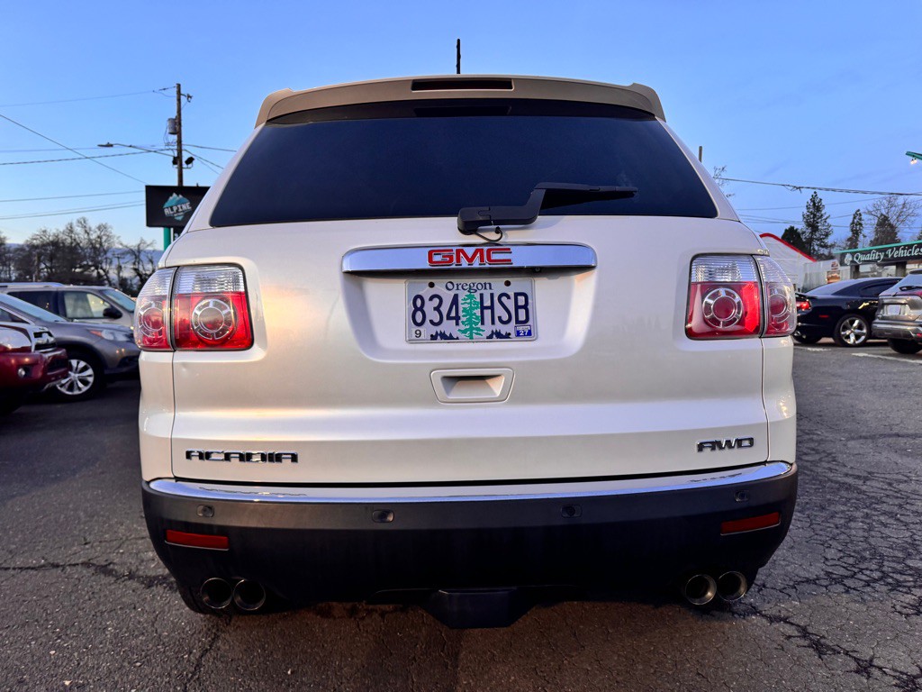 2009 GMC Acadia Image 4