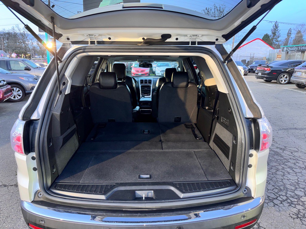 2009 GMC Acadia Image 13