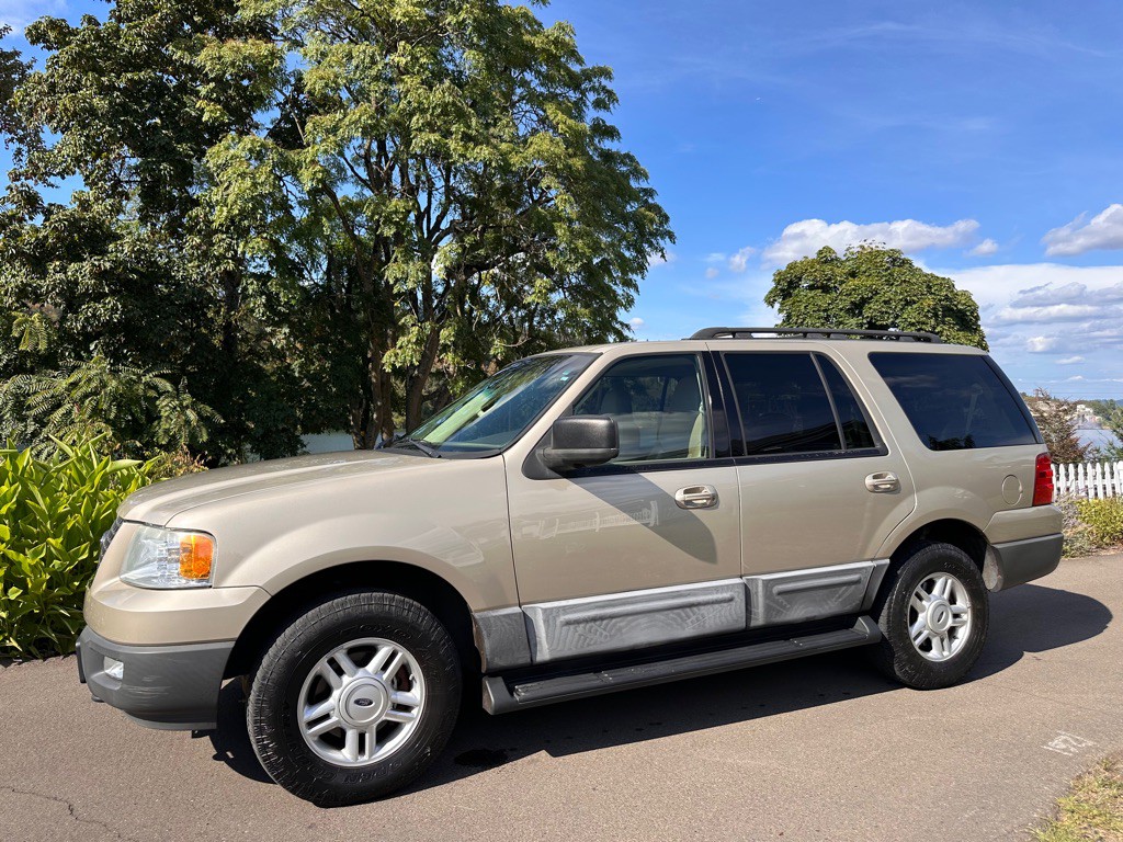 2006 Ford Expedition Image 2