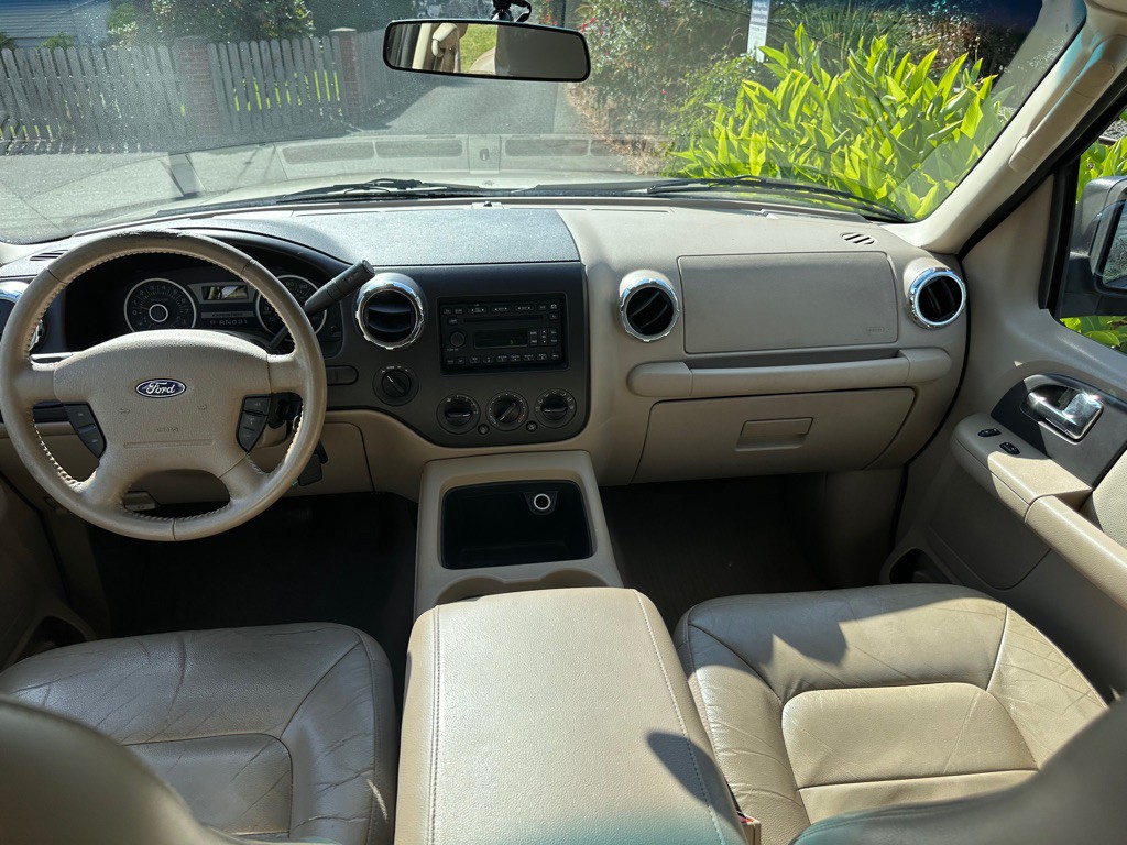 2006 Ford Expedition Image 7