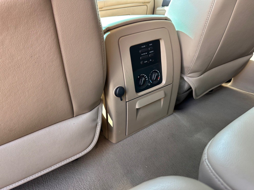 2006 Ford Expedition Image 11