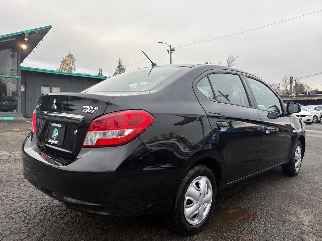 2017 Mitsubishi Mirage Image 4