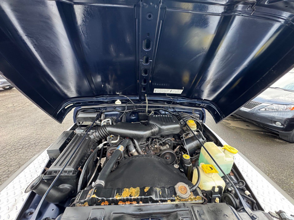 1997 Jeep Wrangler Image 11