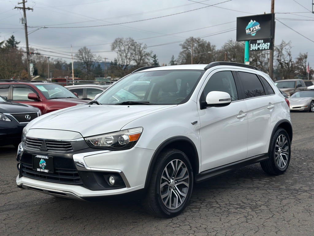 2017 Mitsubishi Outlander Image 1