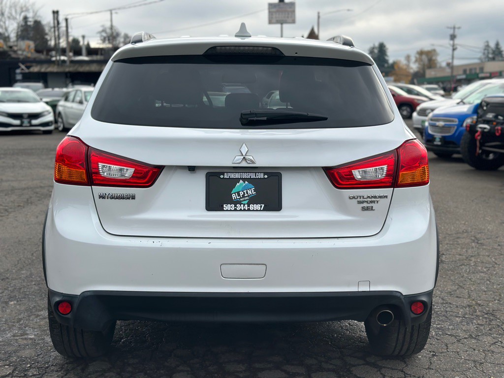 2017 Mitsubishi Outlander Image 3