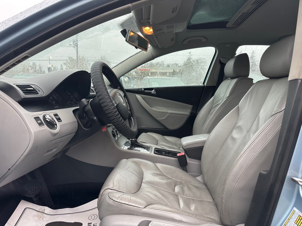 2006 Volkswagen Passat Image 7