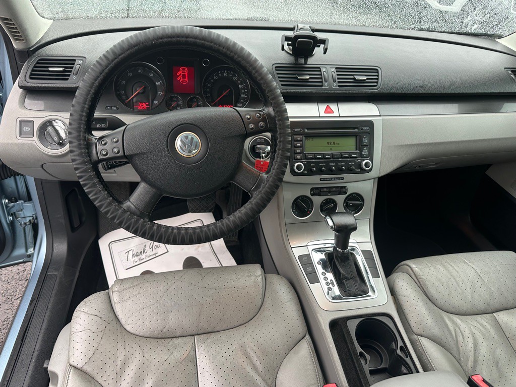 2006 Volkswagen Passat Image 9