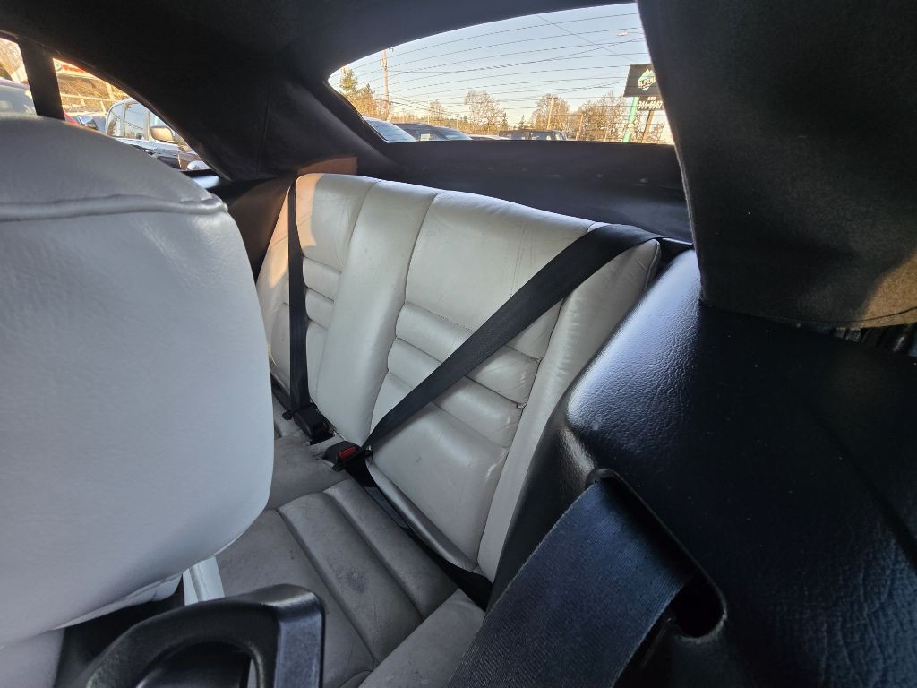 1994 Ford Mustang Image 14