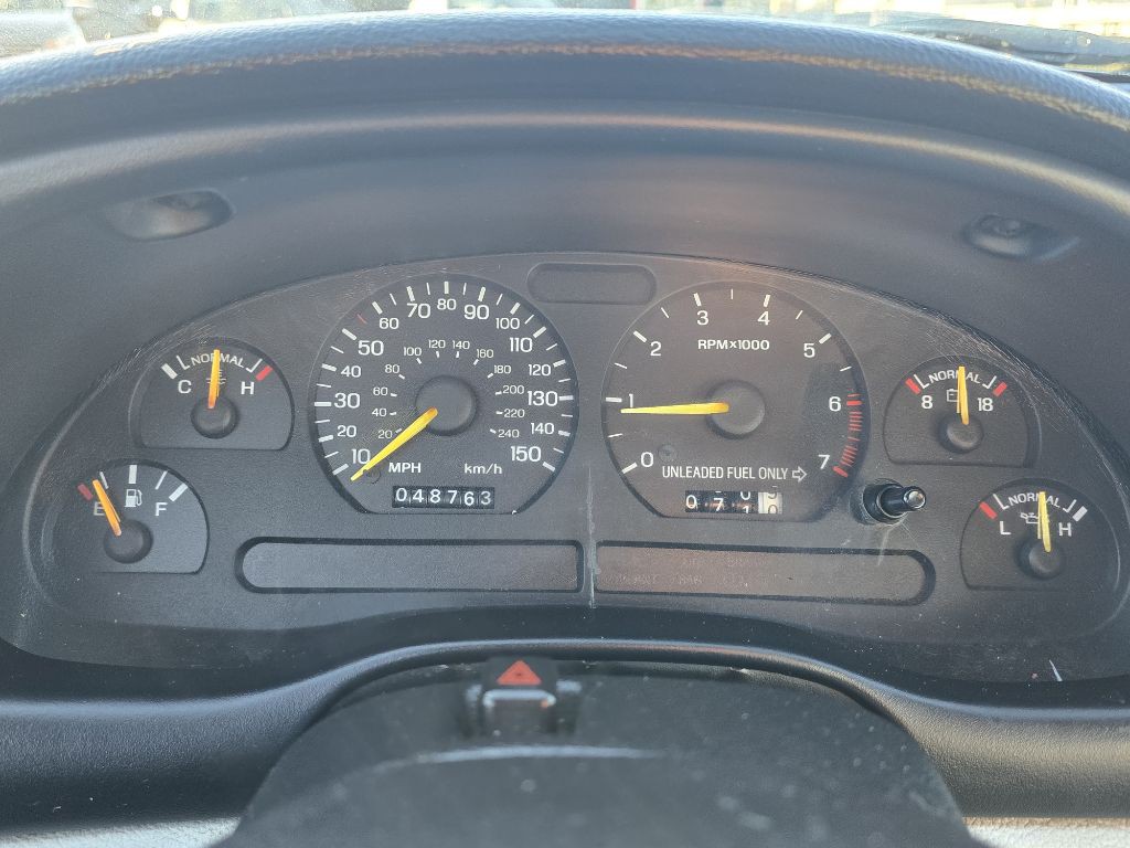 1994 Ford Mustang Image 18