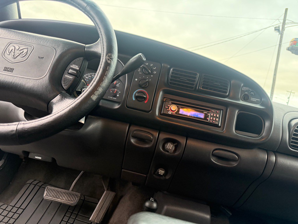 2000 Dodge Ram 1500 Image 9