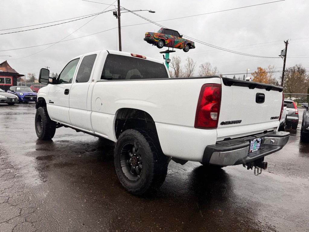 2002 Chevrolet Silverado 1500 Image 3