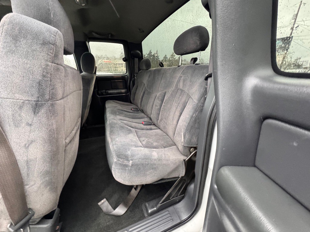 2002 Chevrolet Silverado 1500 Image 18