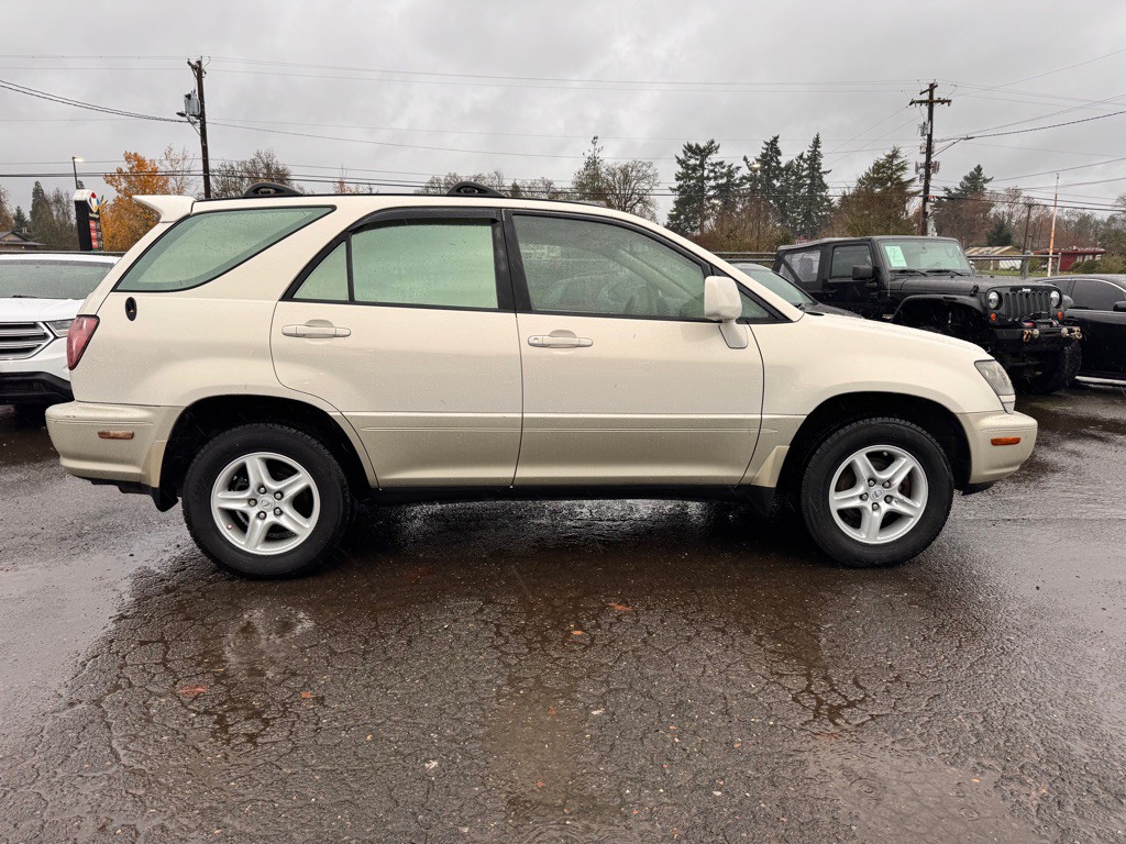 2000 Lexus RX Image 6