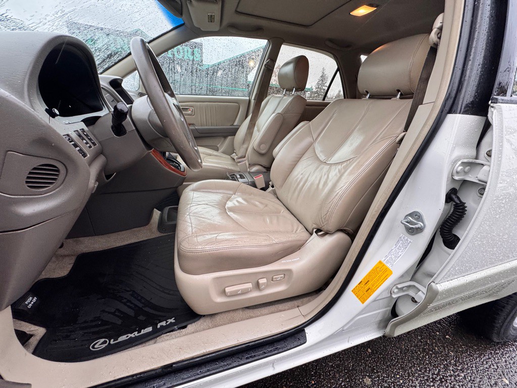 2000 Lexus RX Image 8