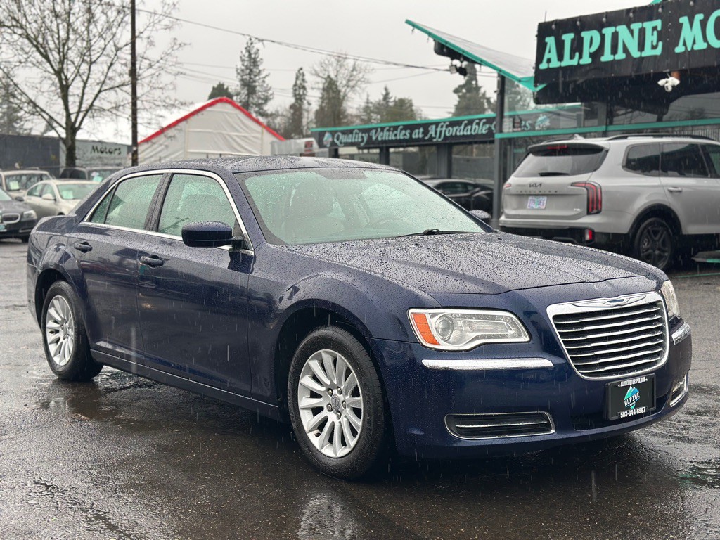 2013 Chrysler 300 Image 5
