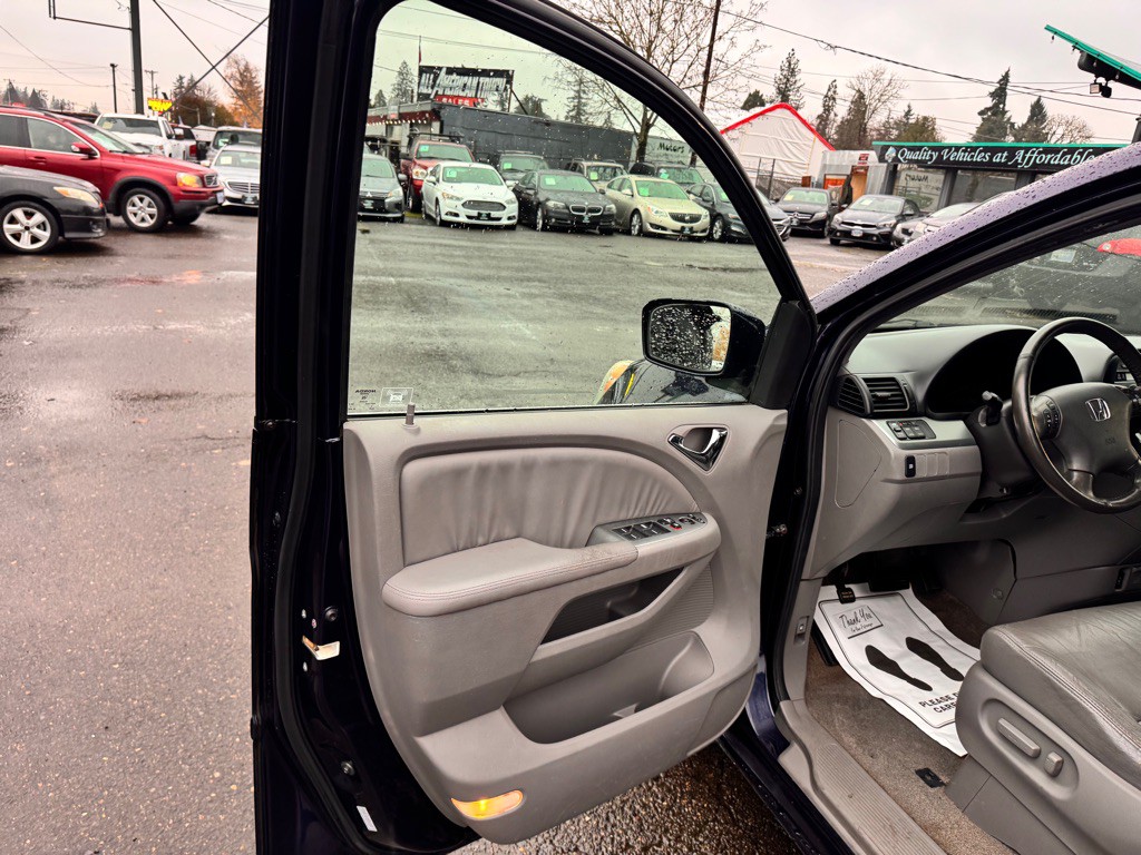 2008 Honda Odyssey Image 8