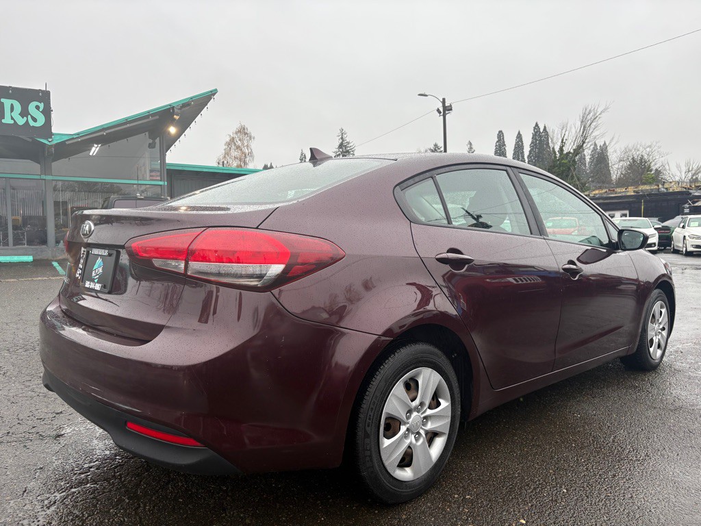 2018 Kia Forte Image 4