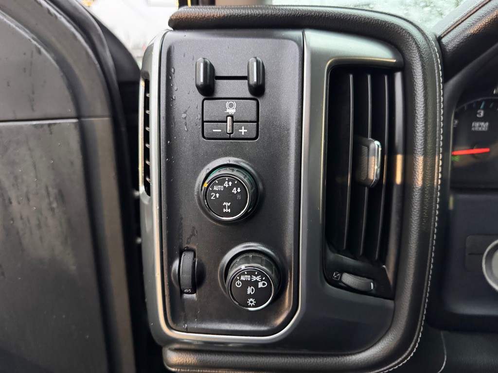 2016 Chevrolet Silverado 1500 Image 12