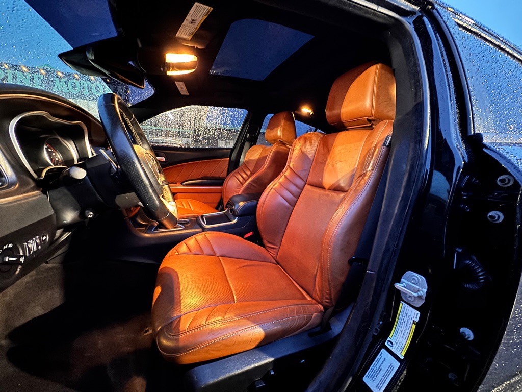 2016 Dodge Charger Image 8