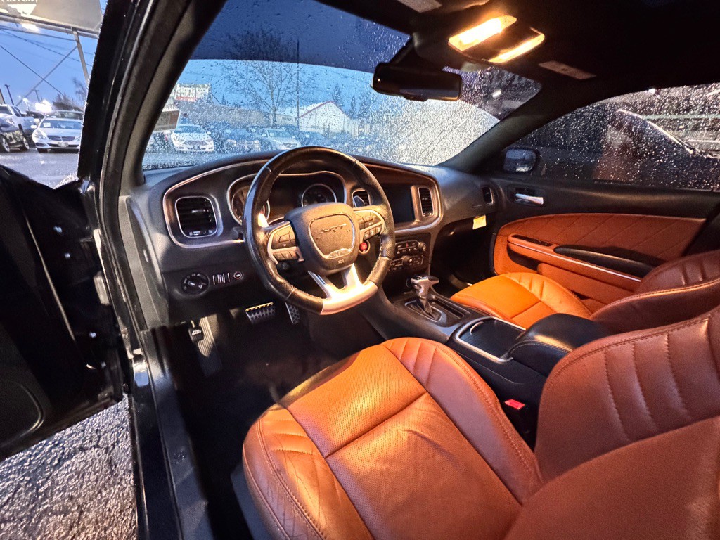 2016 Dodge Charger Image 9