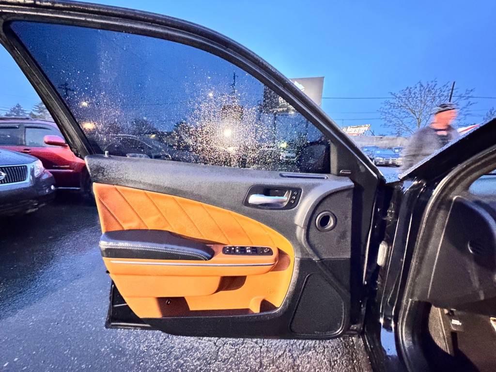 2016 Dodge Charger Image 10