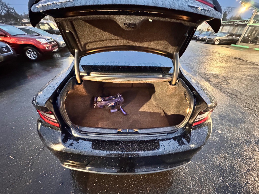 2016 Dodge Charger Image 12