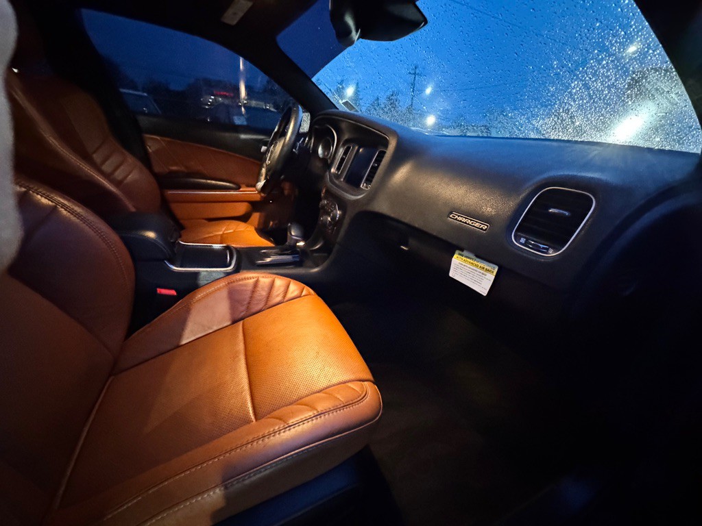 2016 Dodge Charger Image 15