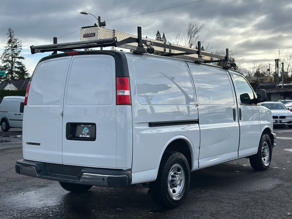 2020 Chevrolet Express Image 4