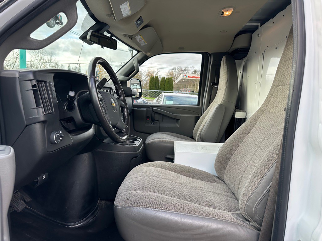 2020 Chevrolet Express Image 7