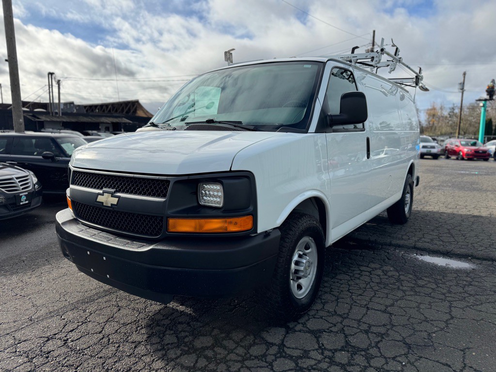 2014 Chevrolet Express Image 1