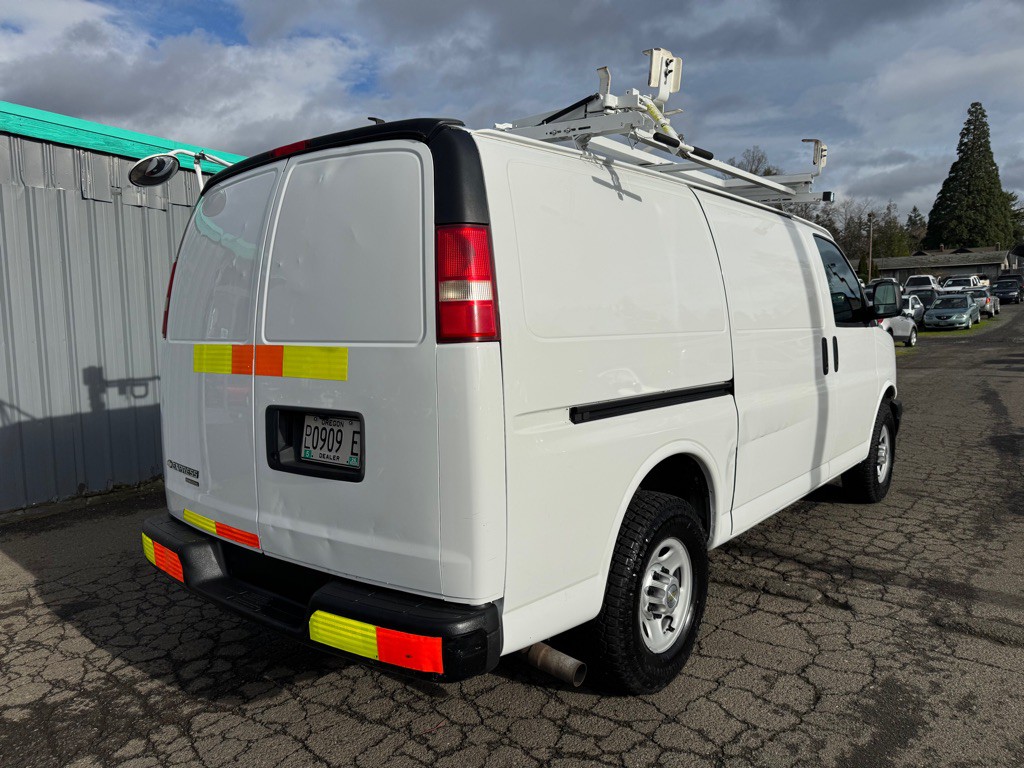 2014 Chevrolet Express Image 5