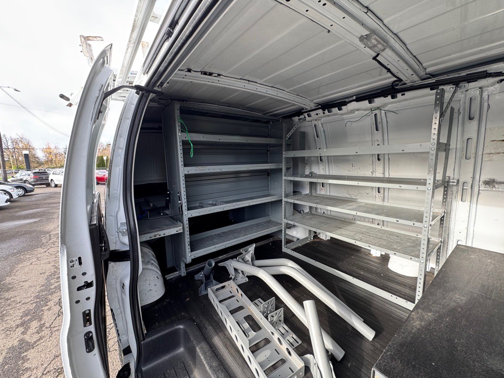 2014 Chevrolet Express Image 13